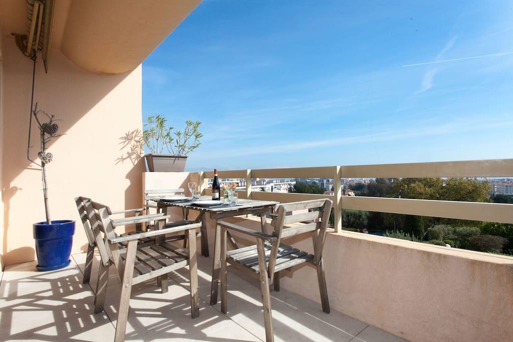 Vue Mer, Terrasse Et Parking Prive Antibes Luaran gambar